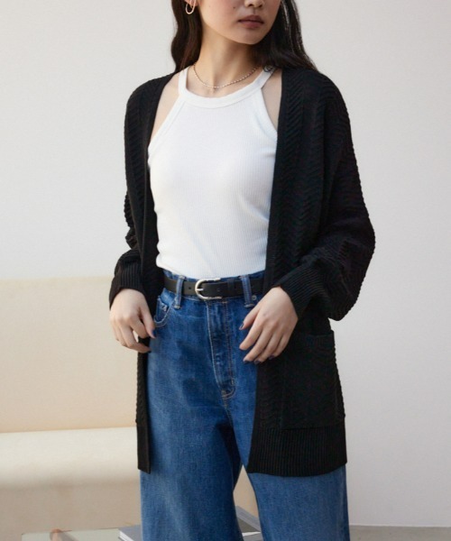 AZUL by moussy（アズールバイマウジー）の「ヘリンボーンニットカーディガン（カーディガン/ボレロ・レディース・ブラック/ライトベージュ/ライトカーキ・FREE）」の2枚目の写真