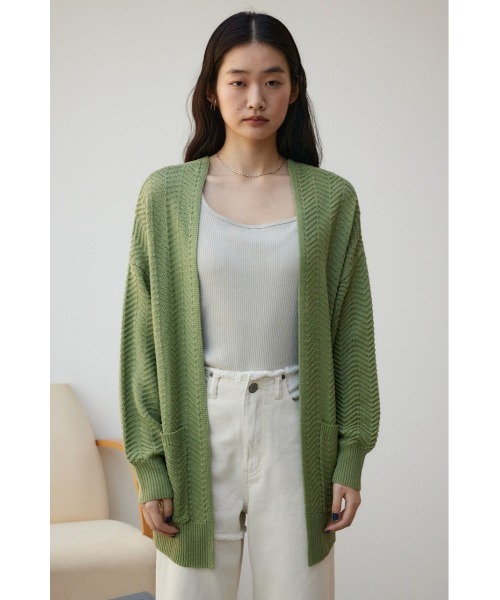 AZUL by moussy（アズールバイマウジー）の「ヘリンボーンニットカーディガン（カーディガン/ボレロ・レディース・ブラック/ライトベージュ/ライトカーキ・FREE）」の7枚目の写真