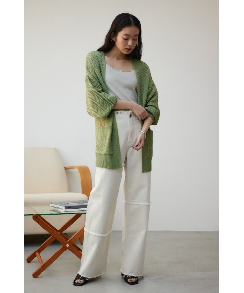 AZUL by moussy（アズールバイマウジー）の「ヘリンボーンニットカーディガン（カーディガン/ボレロ・レディース・ブラック/ライトベージュ/ライトカーキ・FREE）」の6枚目の写真