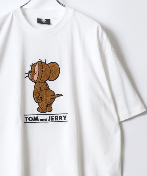 Tom＆Jerry（トムアンドジェリー）の「Tom＆Jerry/トムとジェリー キャラクター ヴィンテージプリント フロント バックサガラ刺繍 オーバーサイズ半袖Tシャツ レディース メンズ（Tシャツ/カットソー・レディース・モスグリーン/スミクロ/オフホワイト/ブルーグリーン/ピンク系その他/ブラック/グレイッシュブルー/ホワイト系その他/チャコール/ブラック系その他/ライトブルー/ホワイト/ホワイト系その他2/ブラック系その他5/ブルー系その他2/ホワイト系その他7/ホワイト系その他6/ホワイト系その他3/ブラック系その他2/ブルー系その他/ホワイト系その他5/グレイッシュベージュ/ホワイト系/ブルー系その他3/グレー系その他/ホワイト系その他4/ブラック系その他3/ブラック系その他4/ブラック系その他6・LL/L/M）」の3枚目の写真