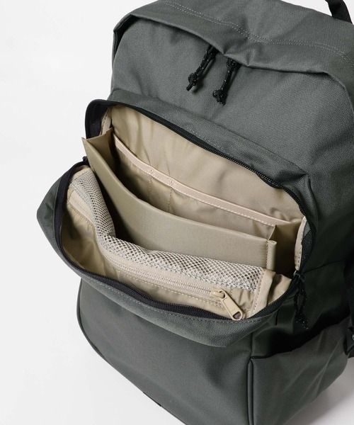 THE NORTH FACE（ザノースフェイス）の「THE NORTH FACE　Boulder Daypack（バックパック/リュック・メンズ・グレー系その他/ブラック/グレー・ONE SIZE）」の7枚目の写真