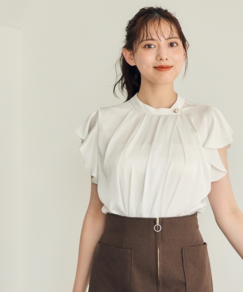 12Twelve Agenda(トゥエルブ アジェンダ)の「アシメスタンドネックフリルスリーブブラウス(シャツ/ブラウス・レディース・ネイビー/ホワイト系その他/オフホワイト/ブラック/ブラウン/ブルー・M)」の16枚目の写真