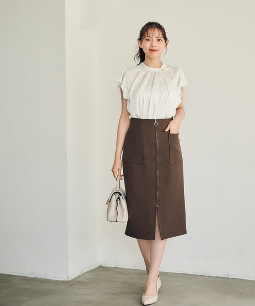 12Twelve Agenda(トゥエルブ アジェンダ)の「アシメスタンドネックフリルスリーブブラウス(シャツ/ブラウス・レディース・ネイビー/ホワイト系その他/オフホワイト/ブラック/ブラウン/ブルー・M)」の19枚目の写真