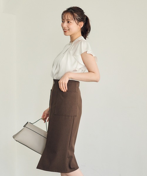 12Twelve Agenda(トゥエルブ アジェンダ)の「アシメスタンドネックフリルスリーブブラウス(シャツ/ブラウス・レディース・ネイビー/ホワイト系その他/オフホワイト/ブラック/ブラウン/ブルー・M)」の20枚目の写真