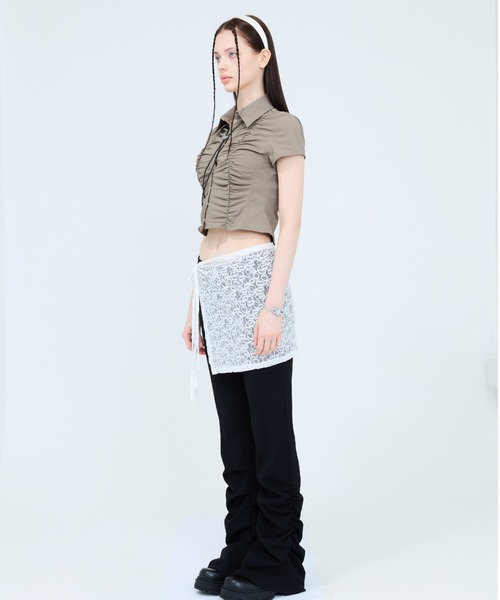 LUVISTRUE(ラヴイズトゥルー)の「RT SHIRRING SHIRT(シャツ/ブラウス・レディース・ベージュ/ネイビー/ブラウン・FREE)」の10枚目の写真