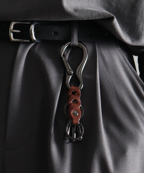 welise(ウェライズ)の「【welise/ウェライズ】-MADE IN JAPAN- ブレイドレザー メタルカラビナキーリング(キーケース/キーアクセサリー・メンズ・ネイビー/ダークブラウン/ブラウン/レッド/ブラック/シルバー系その他/シルバー/シルバー系その他2・FREE)」の15枚目の写真