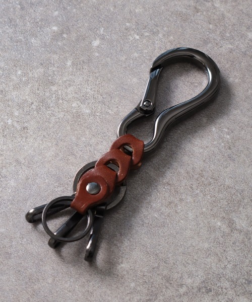 welise(ウェライズ)の「【welise/ウェライズ】-MADE IN JAPAN- ブレイドレザー メタルカラビナキーリング(キーケース/キーアクセサリー・メンズ・ネイビー/ダークブラウン/ブラウン/レッド/ブラック/シルバー系その他/シルバー/シルバー系その他2・FREE)」の21枚目の写真