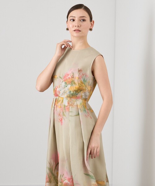 ANAYI（アナイ）の「ぼかしフラワープリントタック ワンピース