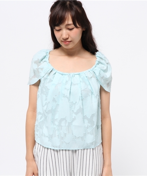 OUTLET（アウトレット）の「【who's who Chico】JQシフォンオフショルブラウス（シャツ/ブラウス・レディース・ライトブルー/ネイビー/ホワイト・FREE）」の4枚目の写真