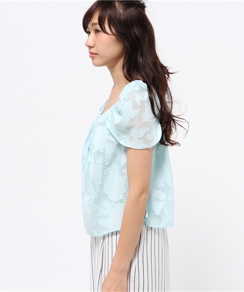 OUTLET（アウトレット）の「【who's who Chico】JQシフォンオフショルブラウス（シャツ/ブラウス・レディース・ライトブルー/ネイビー/ホワイト・FREE）」の5枚目の写真
