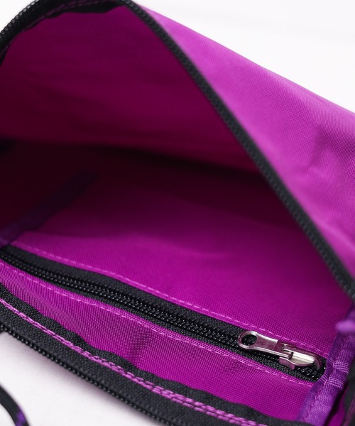CONVERSE(コンバース)の「★CONVERSE★ PACKABLE Sacoche(ショルダーバッグ・レディース・パープル/ネイビー・FREE)」の5枚目の写真