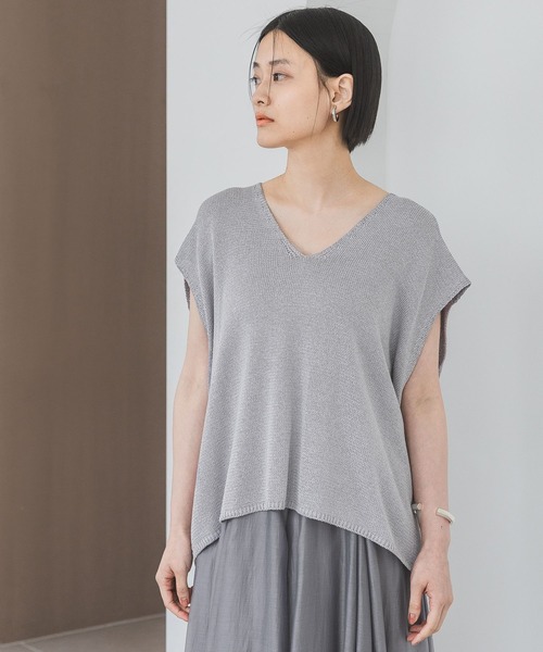 A part by（アパートバイ）の「ペーパーヤーンユルVネックノースリーブ（ニット/セーター・レディース・ライトグレー/アイボリー/ブラック・FREE）」の16枚目の写真