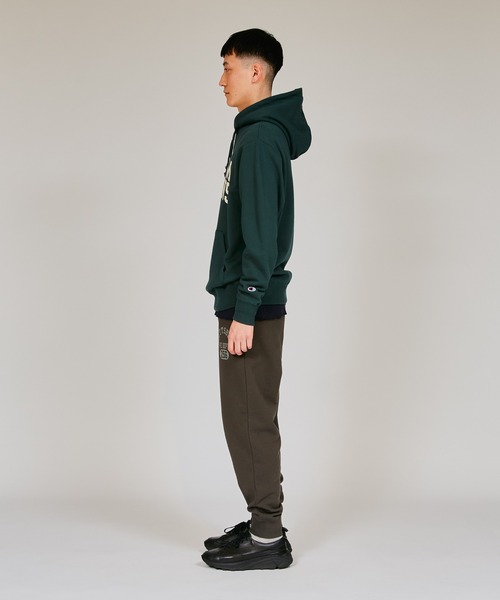Champion（チャンピオン）の「【Champion/チャンピオン】メンズ ベーシック フーデッドスウェットシャツ（パーカー・メンズ・ネイビー/オートミール/オフホワイト/ブラック系その他/ダークグリーン・LARGE/MEDIUM/SMALL/X-LARGE）」の7枚目の写真