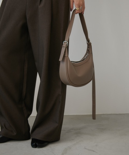 Aunt Marie's（アントマリーズ）の「マルチWAYワンハンドルムーンBAG（ショルダーバッグ・レディース・ブラック/シルバー/モカ・FREE）」の19枚目の写真