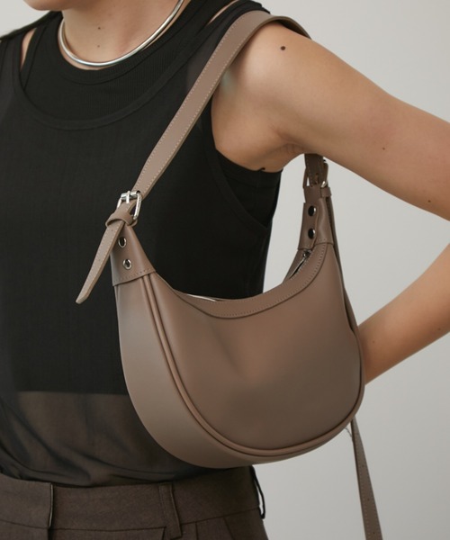 Aunt Marie's（アントマリーズ）の「マルチWAYワンハンドルムーンBAG（ショルダーバッグ・レディース・ブラック/シルバー/モカ・FREE）」の8枚目の写真