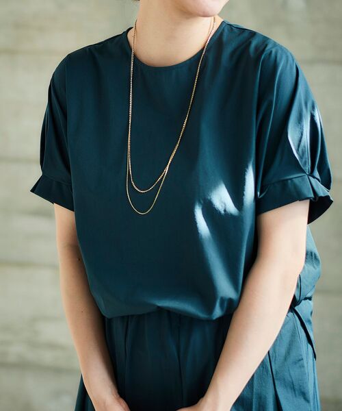 le.coeur blanc（ルクールブラン）の「《接触冷感・撥水加工》ナイロンストレッチタックスリーブプルオーバー（シャツ/ブラウス・レディース・ベージュ/ダークグリーン/ダークグレー・38）」の3枚目の写真