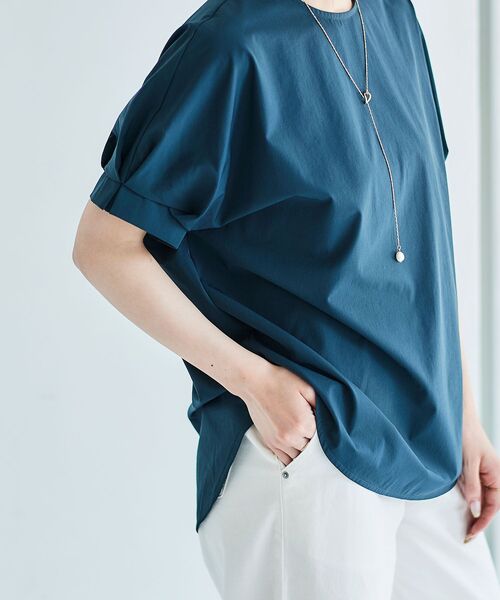 le.coeur blanc（ルクールブラン）の「《接触冷感・撥水加工》ナイロンストレッチタックスリーブプルオーバー（シャツ/ブラウス・レディース・ベージュ/ダークグリーン/ダークグレー・38）」の9枚目の写真