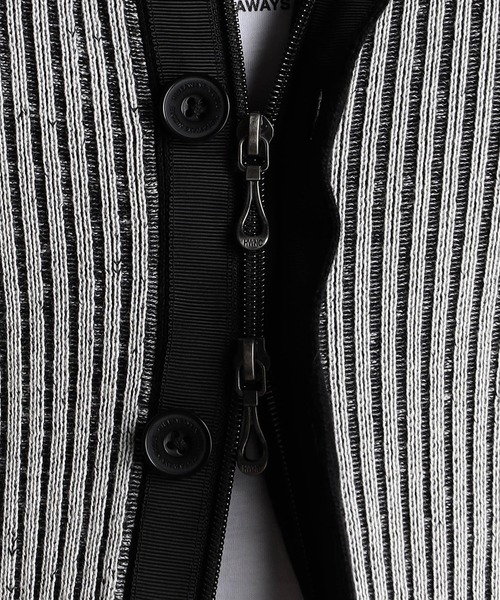 HIDEAWAYS NICOLE（ハイダウェイニコル）の「プレーティングリブZIPブルゾン（カーディガン/ボレロ・メンズ・オフホワイト/ブラック/ホワイト×ブラック/ボルドー・X-LARGE/LARGE/MEDIUM）」の15枚目の写真