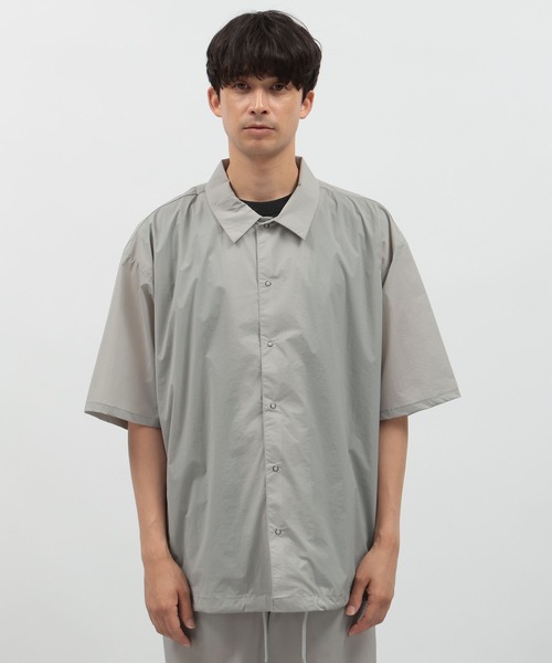 LAKOLE(ラコレ)の「さらさらナイロンコーチシャツ / 133139(シャツ/ブラウス・メンズ・ブラック/ライトグレー/キャメル・MEDIUM/LARGE/X-LARGE)」の14枚目の写真