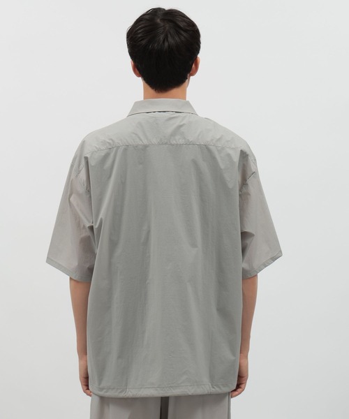 LAKOLE(ラコレ)の「さらさらナイロンコーチシャツ / 133139(シャツ/ブラウス・メンズ・ブラック/ライトグレー/キャメル・MEDIUM/LARGE/X-LARGE)」の12枚目の写真