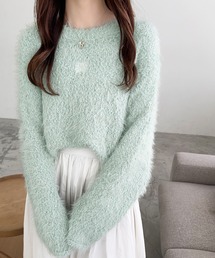 【mily bilet】愛され大人フェミニン。ポンポンフェザー胸刺繍ニット