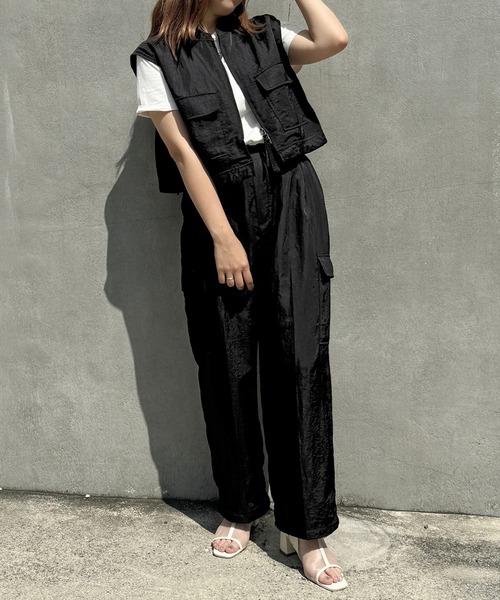 NICOLE CLUB(ニコル クラブ)の「ナイロンツイルカーゴパンツ(カーゴパンツ・レディース・ブラック/グレー/ベージュ・MEDIUM)」の4枚目の写真