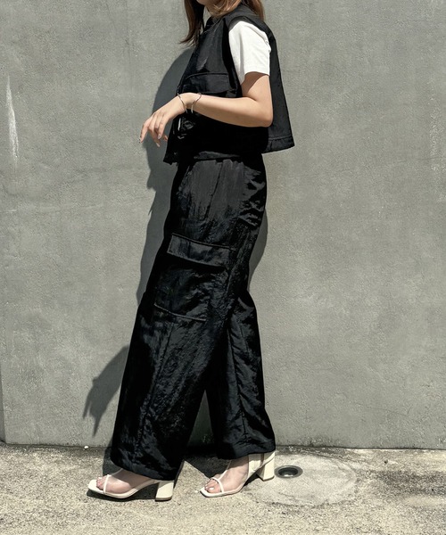 NICOLE CLUB(ニコル クラブ)の「ナイロンツイルカーゴパンツ(カーゴパンツ・レディース・ブラック/グレー/ベージュ・MEDIUM)」の10枚目の写真