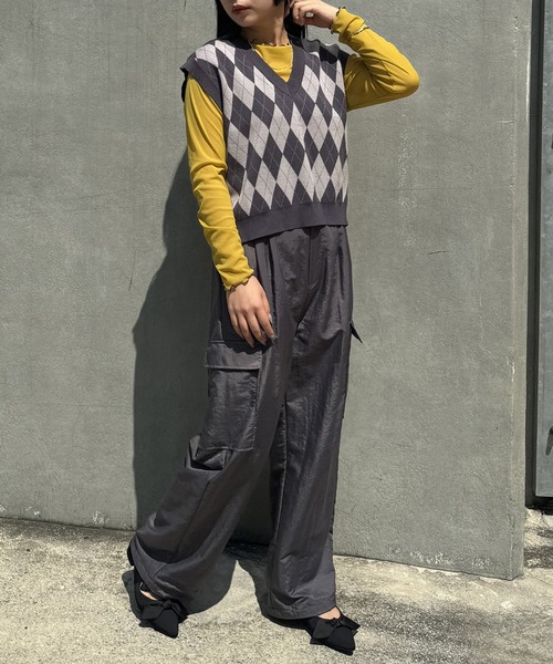 NICOLE CLUB(ニコル クラブ)の「ナイロンツイルカーゴパンツ(カーゴパンツ・レディース・ブラック/グレー/ベージュ・MEDIUM)」の11枚目の写真