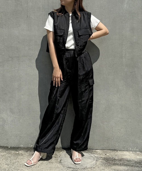 NICOLE CLUB(ニコル クラブ)の「ナイロンツイルカーゴパンツ(カーゴパンツ・レディース・ブラック/グレー/ベージュ・MEDIUM)」の7枚目の写真