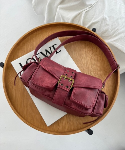 one after another NICE CLAUP（ワンアフターアナザーナイスクラップ）の「ベルトデザインショルダーバッグ（ショルダーバッグ・レディース・ブラック/アイボリー/ワインレッド/ブラウン・FREE）」の17枚目の写真