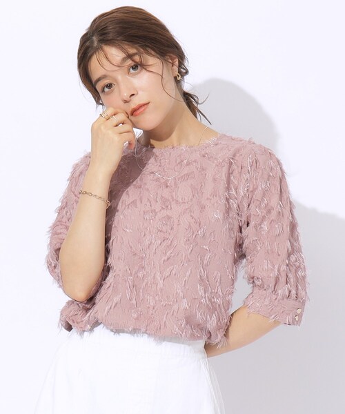 DRESKIP（ドレスキップ）の「◆【洗える】上品な甘さ フリンジ ジャカード5分袖ブラウス（シャツ/ブラウス・レディース・オフホワイト/ピンク系/ブラック・02/03/04）」の3枚目の写真