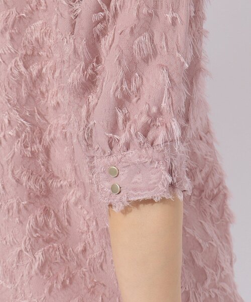 DRESKIP（ドレスキップ）の「◆【洗える】上品な甘さ フリンジ ジャカード5分袖ブラウス（シャツ/ブラウス・レディース・オフホワイト/ピンク系/ブラック・02/03/04）」の13枚目の写真