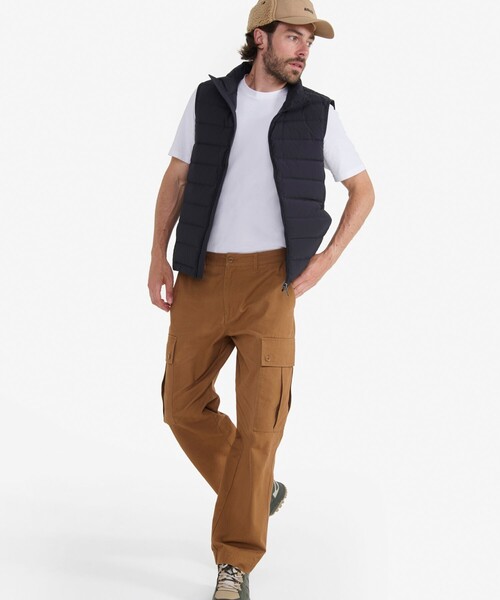 AIGLE(エーグル)の「軽量 撥水 スタンドジップ シームレスダウンベスト T-KIT対応 / ダックダウンベスト(ダウンベスト・メンズ・ダークネイビー/ブラック・M/L/S/XS/XL)」の17枚目の写真