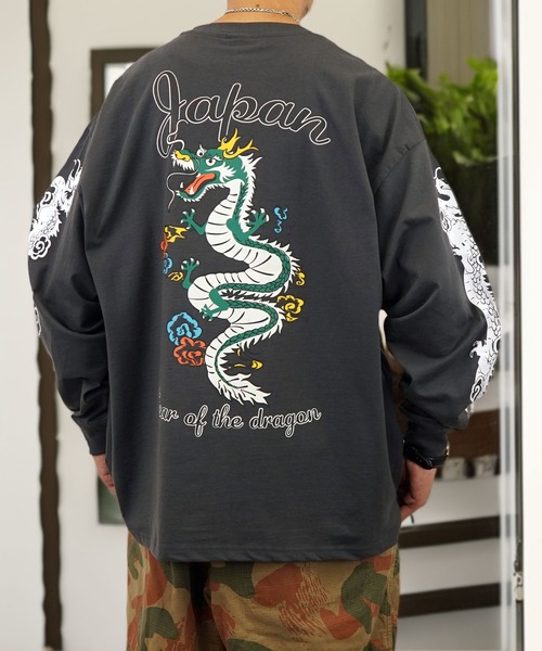 Burner（バーナー）の「【GROOVY STORE】ヘビーウエイト刺繍スカジャン風ロングスリーブTシャツ（Tシャツ/カットソー・メンズ・ホワイト/ライトブラック/スミクロ/モカ/ブラック/ブラック系その他2/ホワイト系その他2/ダークグリーン・M/L/LL）」の4枚目の写真