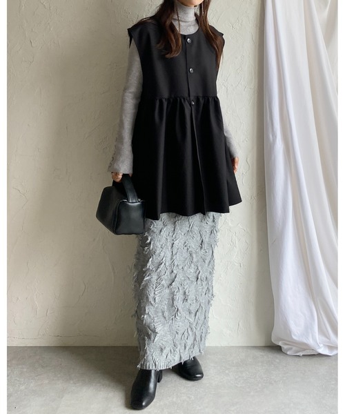 She's Closet(シーズクローゼット)の「切り替えギャザーフレアペプラムジレベストトップス(ベスト・レディース・ブラック/ネイビー/サンドベージュ/ダークベージュ/グレー・M/L)」の12枚目の写真