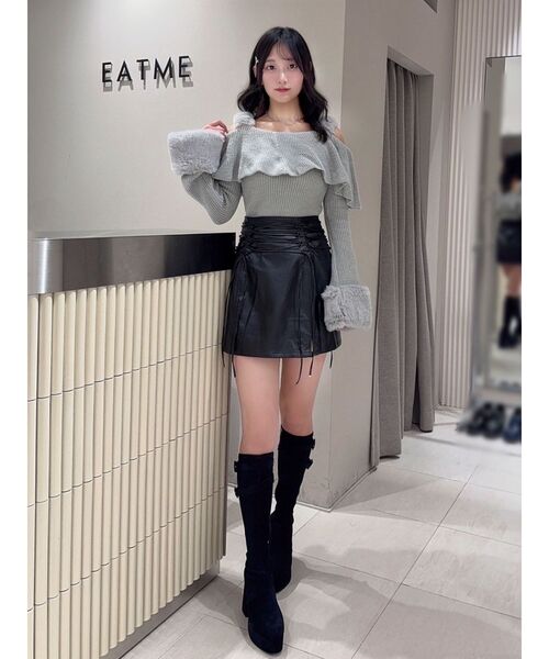 EATME（イートミー）の「フェイクレザーレースアップミニスカート（スカート・レディース・アイボリー/ブラック/シルバー・SMALL/MEDIUM）」の5枚目の写真