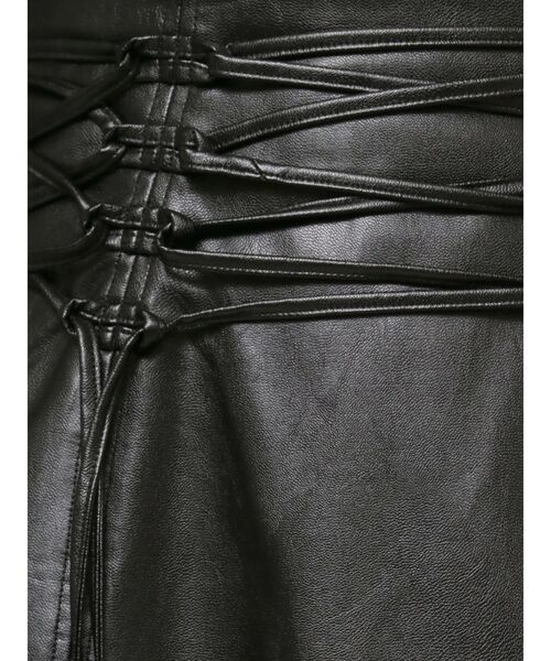 EATME（イートミー）の「フェイクレザーレースアップミニスカート（スカート・レディース・アイボリー/ブラック/シルバー・SMALL/MEDIUM）」の16枚目の写真