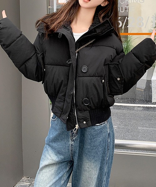 AMAJI(アマジ)の「ボアネック エコダウンブルゾン(ダウンジャケット/コート・レディース・ベビーピンク/ブラック/ブラウン/オフホワイト・MEDIUM/LARGE)」の3枚目の写真