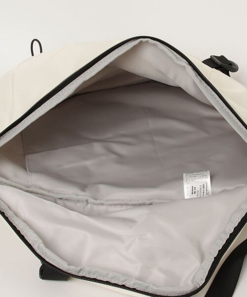 Reebok(リーボック)の「Reebok/リーボック ナイロンツイルワンショルダーボディーバッグ(ボディバッグ/ウエストポーチ・レディース・ブラック/ホワイト・FREE)」の6枚目の写真