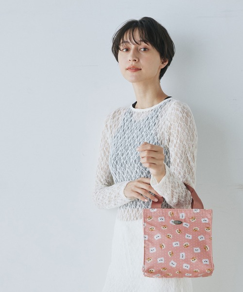 PAUL & JOE ACCESSOIRES（ポールアンドジョーアクセソワ）の「PAUL & JOE ACCESSOIRES (ポール＆ジョーアクセソワ)ランチトートバッグ サブバッグ PJA-1155 ジプシー＆ヌネット総柄（トートバッグ・レディース・ブルー/グレー/オレンジ・FREE）」の4枚目の写真