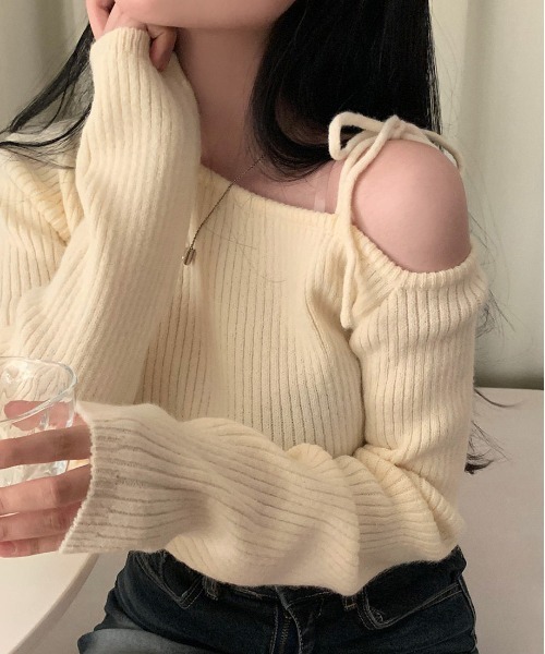 WEGO（ウィゴー）の「WEGO/リボンオフショルタイトニット（ニット/セーター・レディース・レッド/ブラック/アイボリー・FREE）」の5枚目の写真