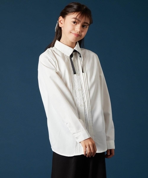 a.v.v（アーヴェヴェ）の「[140-160]【卒服】リボンタイ付きピンタックブラウス（シャツ/ブラウス・キッズ・ホワイト・140/150/160）」の3枚目の写真
