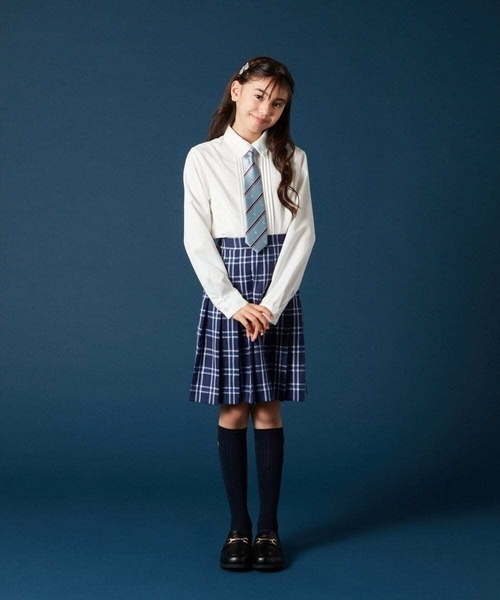a.v.v（アーヴェヴェ）の「[140-160]【卒服】リボンタイ付きピンタックブラウス（シャツ/ブラウス・キッズ・ホワイト・140/150/160）」の10枚目の写真