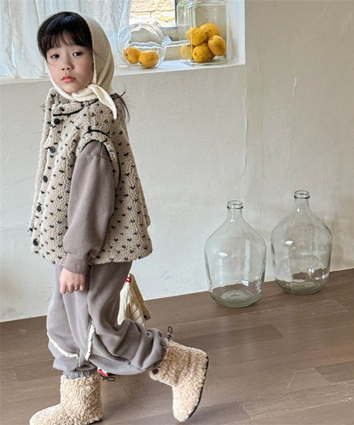 aimoha（アイモハ）の「【aimoha-KIDS-】ドット柄ボアベスト (AW)（ベスト・キッズ・オフホワイト/ダークグレー・80/90/100/110/120/130）」の21枚目の写真