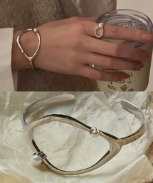 L LABEL（エルラベル）の「パール＆メタルオープンバングル（バングル/リストバンド）」