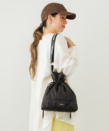 BAYFLOW | [A4サイズも入る]キルトドロストロゴテープショルダー(ショルダーバッグ)