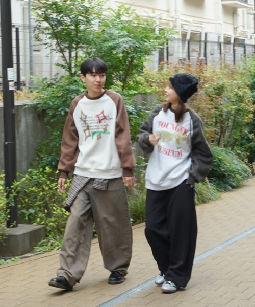 younger song（ヤンガーソング）の「raglan assortment sweat（スウェット・レディース・チャコール/ブラウン/ブラック・MEDIUM/LARGE）」の6枚目の写真