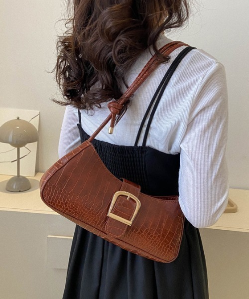 Per sist ence（パーシエンス）の「フェイクレザーベルトバッグ（ショルダーバッグ・レディース・ブラック/ホワイト/ブラウン/ダークブラウン・FREE）」の4枚目の写真
