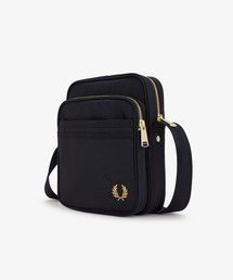 FRED PERRY（フレッドペリー）の「Textured Nylon Side Bag