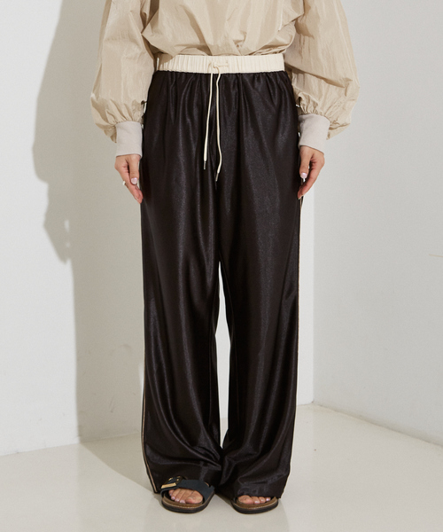 NOMINE（ノミネ）の「ラスターライン トラックパンツ（その他パンツ・レディース・ネイビー/ボルドー/ブラック/シルバー・S/M）」の6枚目の写真